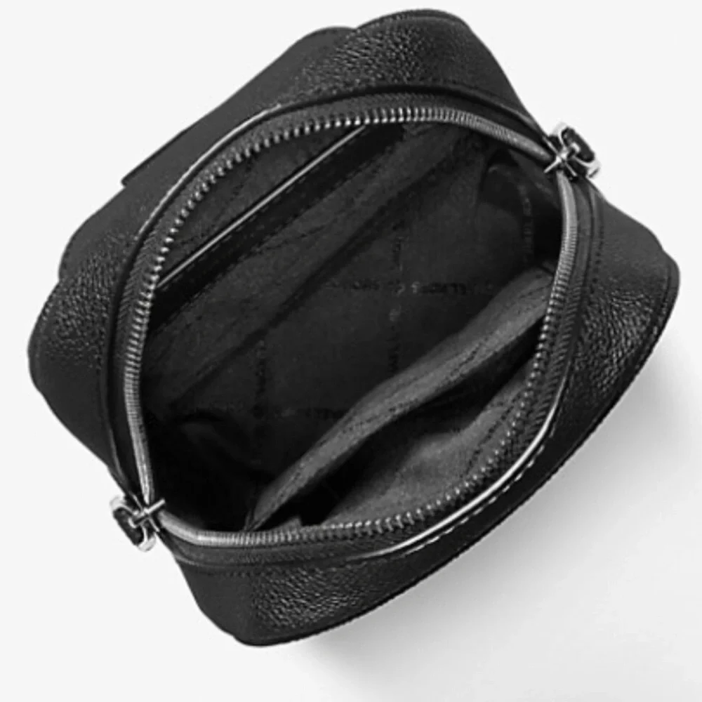 Michael Kors NWT Cooper Medium KORS Logo Sling Pack